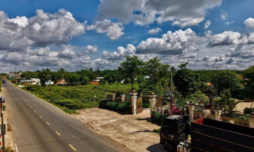 ĐẤT CỰC ĐẸP KẾ BÊN HỒ BƠI THÀNH TỶ TÂN HÀ CHỦ CẦN BÁN NHANH